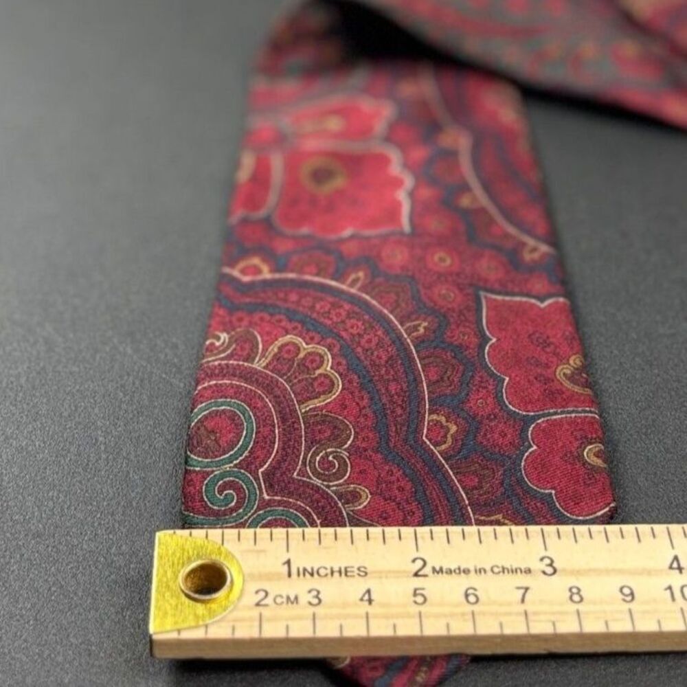 Vintage Kenneth Gordon New Orleans Silk Paisley Tie Burgundy Green Hand Sewn USA - Picture 5 of 6
